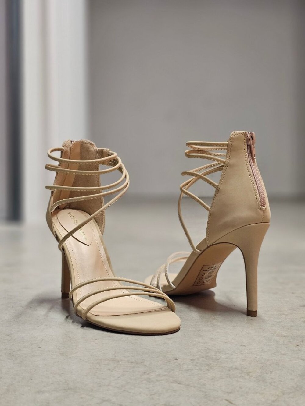 Strappy Natural Heeled Sandals With Zipper Back Closure Stiletto Heel Elegant De - Picture 9 of 12